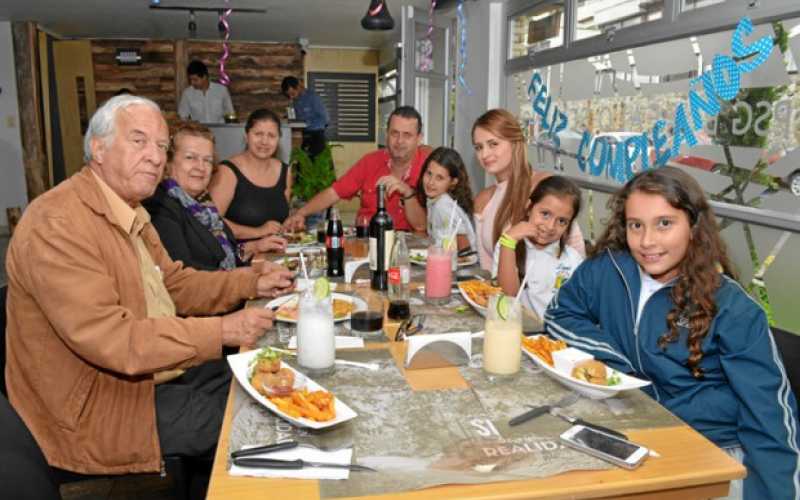 Foto | José Fernando Tangarife | LA PATRIA Fernando Betancurth, Florencia Salazar, Gloria Patricia Naranjo, Andrés Mauricio Beta