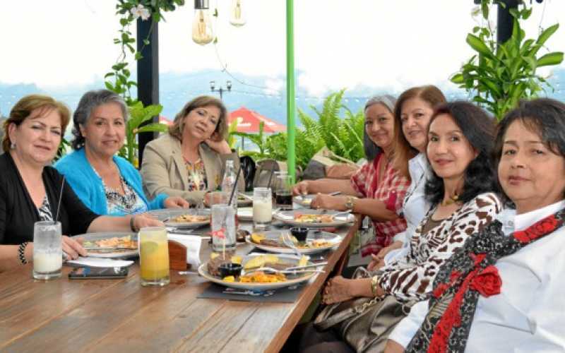 Martha Inés González, Luz Helena Londoño, María Judith Franco, Ángela Patricia Montoya, Eunice Castaño Echeverri, Irma Cárdenas 