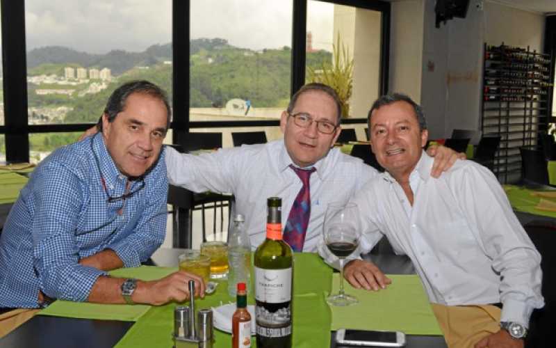 Gilberto Robledo Quintero, gerente de GRQ y CIA Ltda; Norbel Cardona Flórez, gerente de Liberty Seguros S.A, y Hugo Alberto Corr