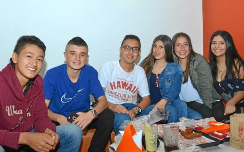 Jacobo Agudelo, Juan Pablo López, Juan José Murillo, Isabela Loaiza, Paola Andrea Chaves y Maeia Camila Osorio.