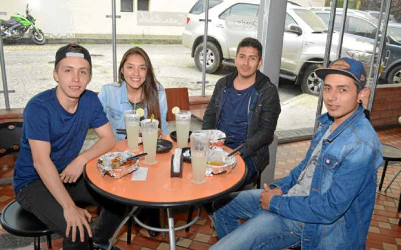 Jorge Adrián Osorio, Mariana Osorio, Juan David Serna y Sebastián Jiménez.