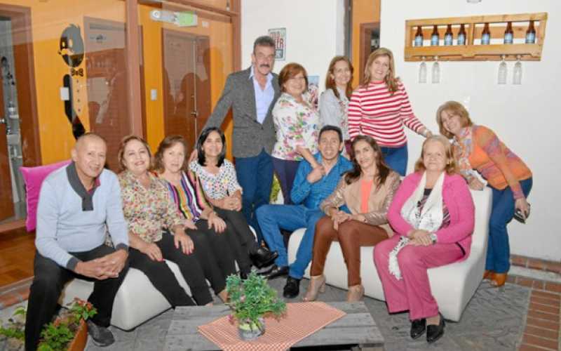 Asistentes a la comida de celebración.