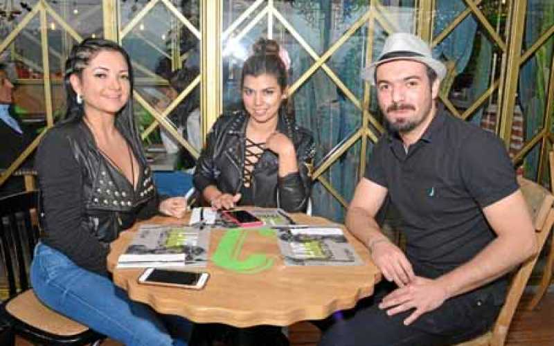 En el restaurante Cortesana se reunieron Leidy Silva, Liss Pereira y William Aguirre.