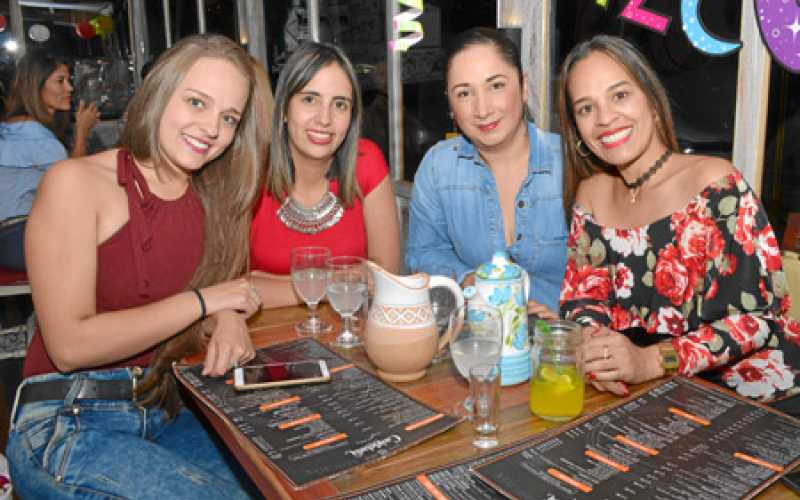 Daniela Pérez, Adriana Arboleda, Carolina Pineda y Carolina Londoño.