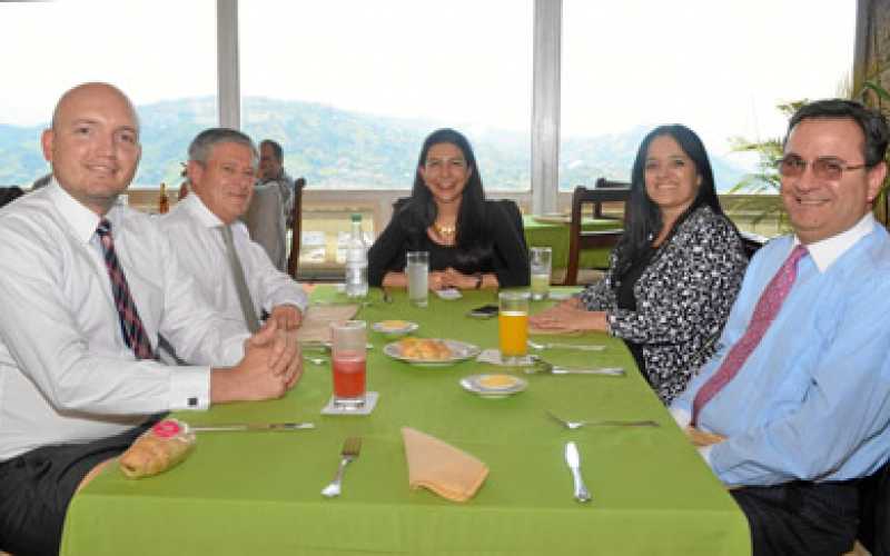 Sebastián Salazar, Aurelio Calderón Marulanda, Yira López, Sandra María Salazar y Lorenzo Calderón.