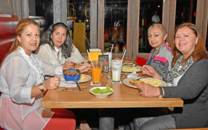 Yorlady Orozco Guarnizo, Lina María Cañón Ramírez, Clemencia Cardona Beltrán y Claudia Patricia Valencia Ossa.
