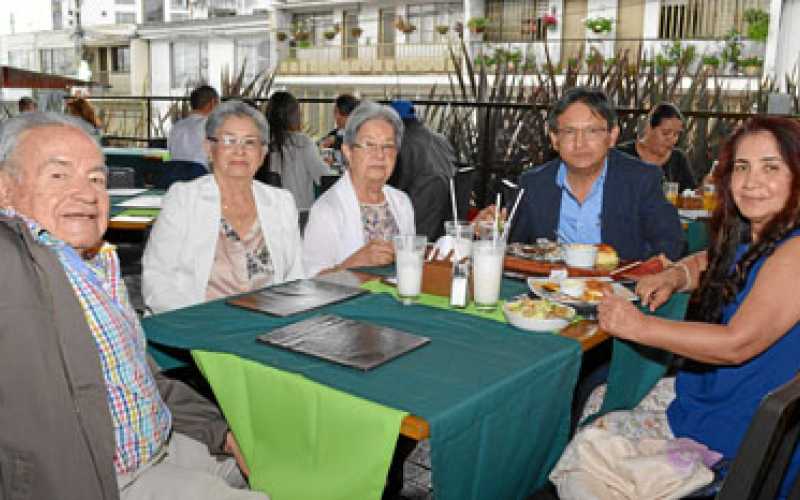Camilo Portela Villanueva, Luz Dary Guarín, Natividad Guarín, Henry Portela Guarín y Ligia García Romero.
