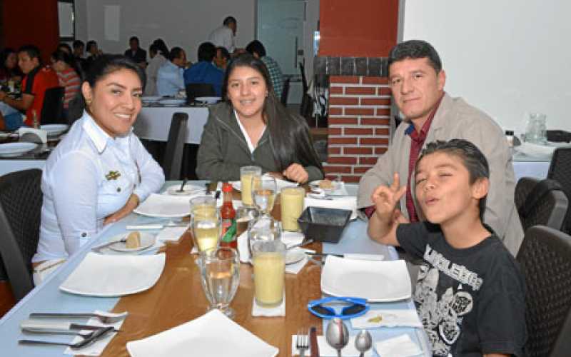 Diana Marcela Gutiérrez, María de los Ángeles Gómez Gutiérrez, Henry Gómez y Juan Martín Gómez Gutiérrez.