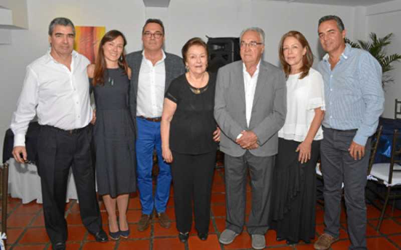 José Pablo, Ana Mercedes y Juan Manuel Uribe Robledo, María Cristina Robledo de Uribe, Manuel Uribe Arango, María Helena y Alber