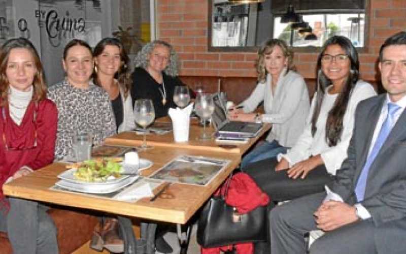 Luz Adriana Trujillo Gálvez, Paula Londoño Vallejo, Carmela Aristizábal Mejía, Margarita María Maya, María Leonor Velásquez Aran