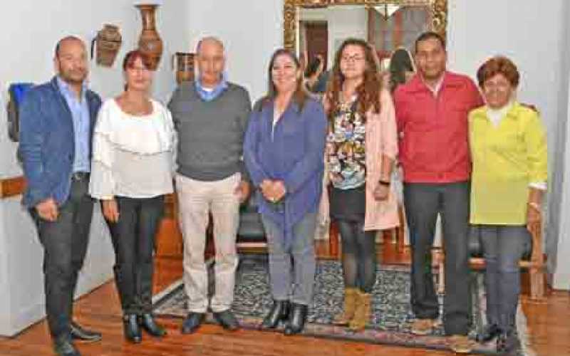 Juan Carlos Acevedo, de Caldas; Cielo Medina y Wilson Flórez, de Risaralda; Martha Lucía Piedrahíta, coordinadora de Bibliotecas