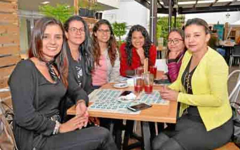 Diana Ramírez Soto, Luisa Vega Correa, Juliana Martínez Londoño, Diana Sastoque Avendaño, Ana María Mora y Yuly Andrea Castrilló