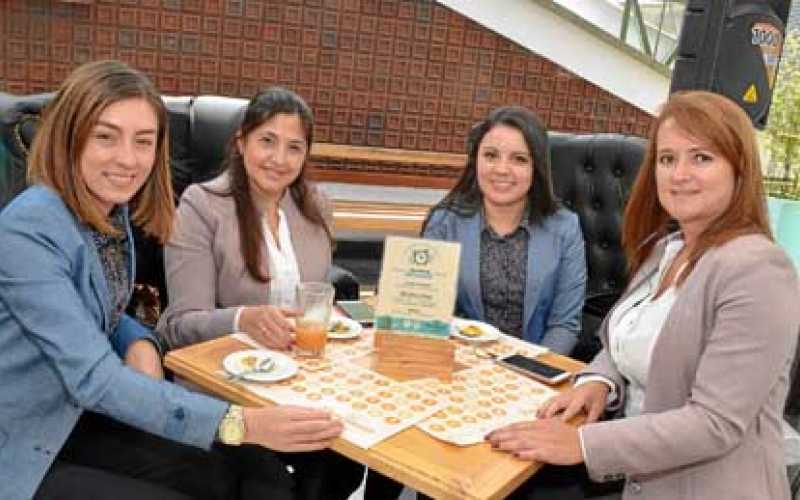 Jenny Paola García Franco, Claudia María García Franco, Andrea Arbeláez Arias y Claudia Guevara Arias.