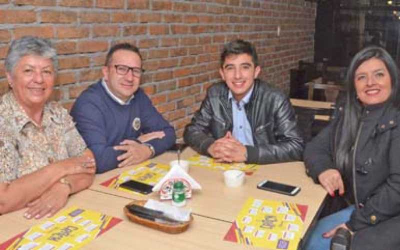 Foto | José Fernando Tangarife | LA PATRIA Nelly Buitrago Cardona, John Jairo Restrepo Giraldo, Juan José Restrepo Ríos y Sandra