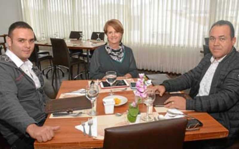Juan Esteban Jiménez Velásquez, Marta Germania Aristizábal de González y Carlos Hernán López Soto.