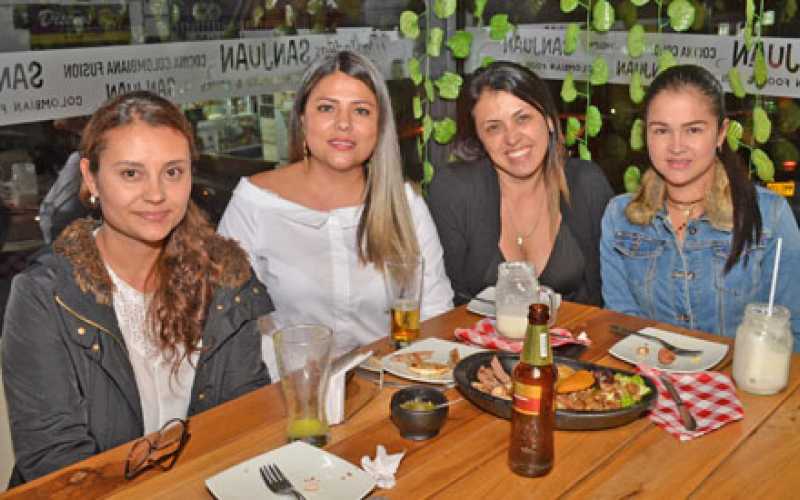 Leidy Ramírez Villa, Ángela Arias Marín, Natalia López Castro y Natalia Delgado Márquez.