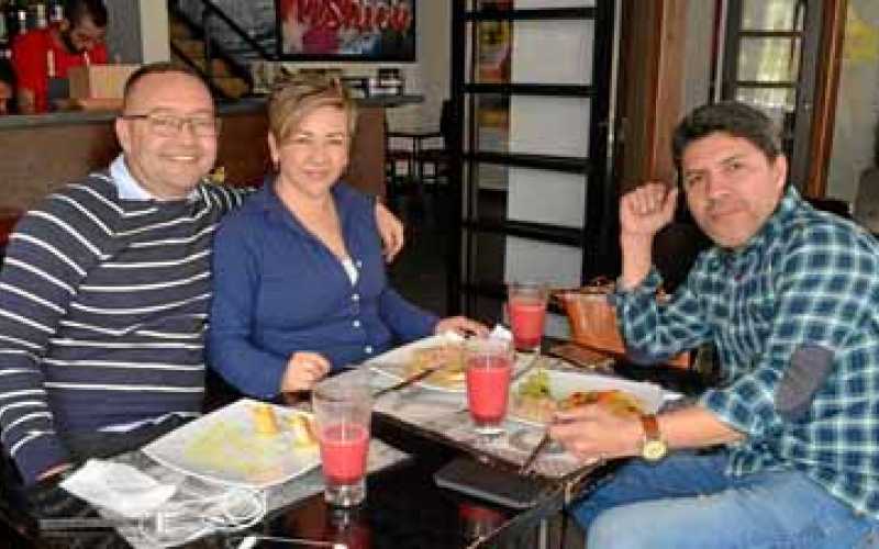 Juan Pablo Valencia Gómez, Sandra Peláez Arcila y Carlos Montenegro Mayo.