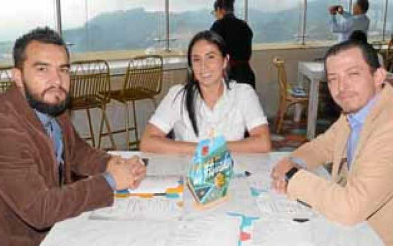 Andrés Ospina Noreña, Zoraida Morales Ramírez y Hernando Alarcón Orozco.