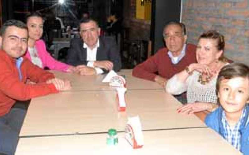 Juan David Cruz López, Paula Andrea López Gálvez, Miller Cruz Mejía, Javier Cruz Velásquez, María Gladys Mejía de Cruz y Juan Ma