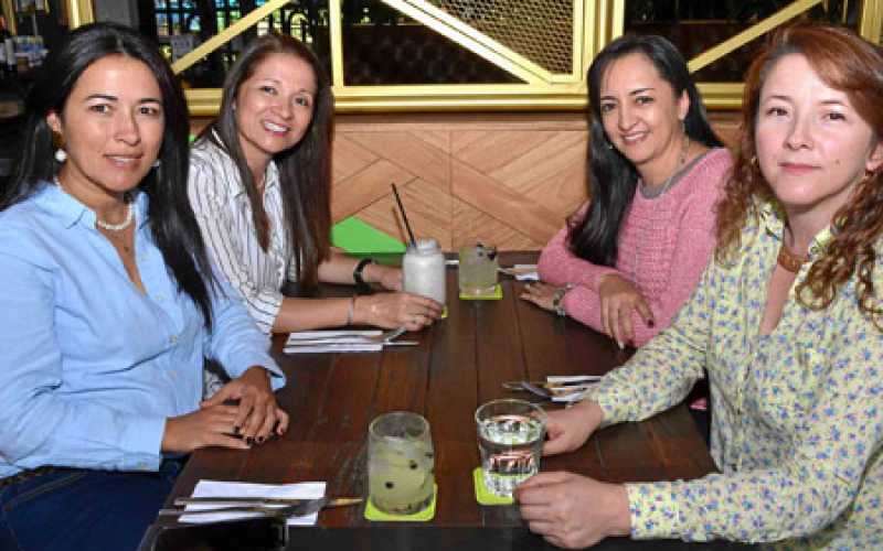 Milena Prieto Herrera, Luisa Velásquez Restrepo, Ángela María Cárdenas Correa y Liliana Jaramillo Hurtado.