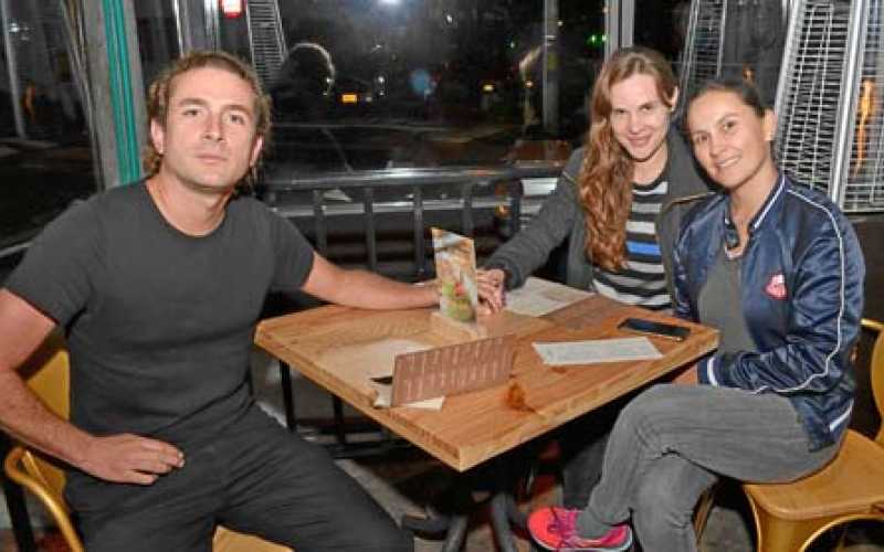 Foto | José Fernando Tangarife | LA PATRIA Marcos Atehortúa Mejía, Elisa Echeverri Giraldo y Olga Cardona Martínez.