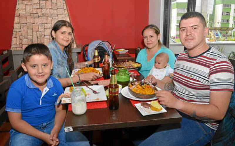Juan Miguel González Rivera, Harlen Rivera Flórez, Lorena Rivera Flórez, Nicolás González Rivera y Luis Alberto Osuna.