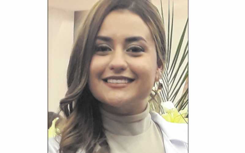  Dra. ESTEFANIA VERGARA ZULUAGA En días pasados se graduó como medica interna de la Universidad de Manizales. Felicitaciones.