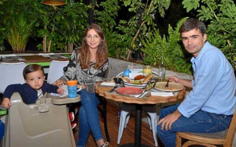 Foto | José Fernando Tangarife | LA PATRIA Vicente Arango Chujfi, Viviana Chujfi Osorio y Enrique Arango Tobón.