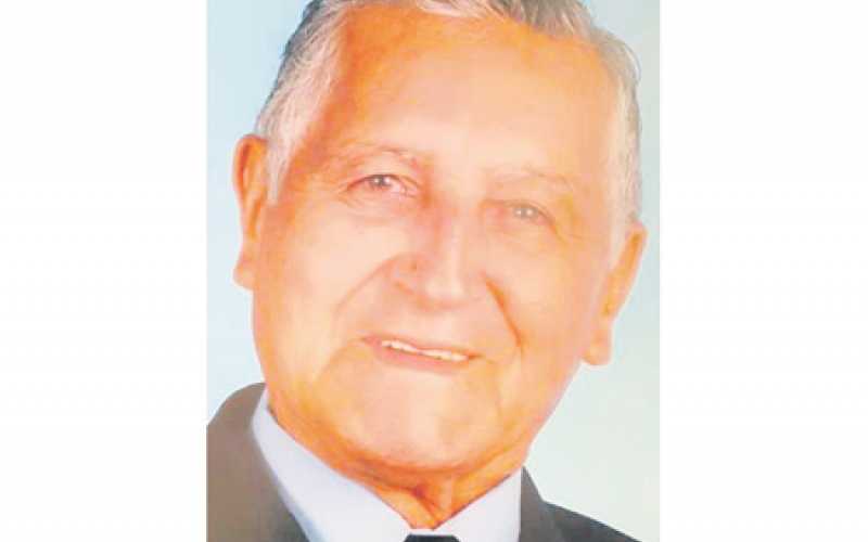 El señor Aurelio Cardona Ramos falleció el pasado 29 de enero; cumplidas las exequias el 30 de enero, la familia agradece la com