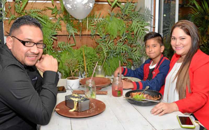 Foto | José Fernando Tangarife | LA PATRIA José Martínez López, Samuel Alejandro González Rodríguez y Claudia Alejandra Rodrígue