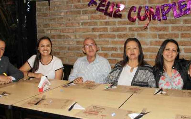 Para celebrar el cumpleaños de María Consuelo Castro se ofreció una comida en el restaurante Asados Chavita.