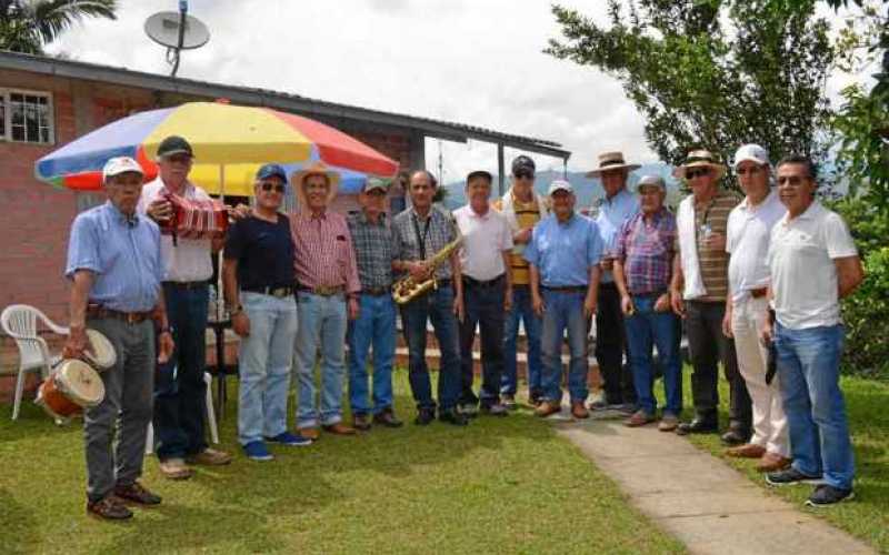 Foto | Cortesía Carlos Alberto Sarmiento | LA PATRIA Héctor Vargas, Jaime Vallejo, Rodrigo Gutiérrez, José Fernando Quintero, Ed