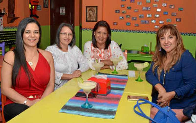 Beatriz García Rivera, Janeth Peñuela Valbuena, Hennit Herrera Caballero y Gloria Nancy Guevara Jaramillo.
