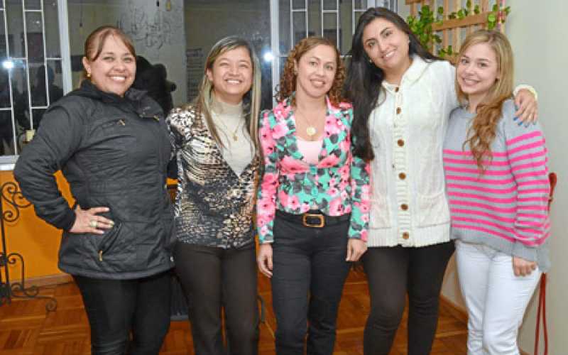 Paola Acevedo Gómez, Leidy Valderrama , Jenny Arbeláez, Diana Marcela Sierra Soto y Mariana Tabares.