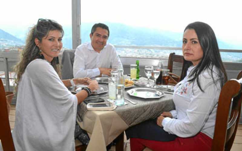 Claudia Victoria Arbeláez Maya, Elkin Ramos Rincón y Mónica Andrea Cardona Cataño.