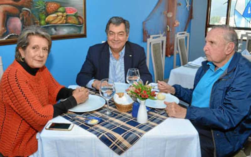 Victoria Eugenia Osorio de Mejía, Felipe Nauffal Correa y Federico Mejía.