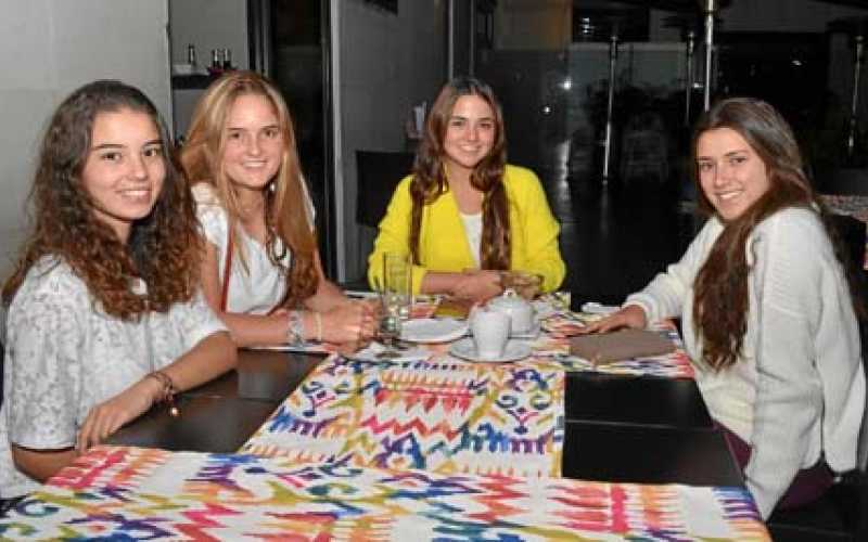 Susana Gómez Molina, Isabel Restrepo Gómez, Emiliana Arango Arango y Camila Prieto Hoyos.