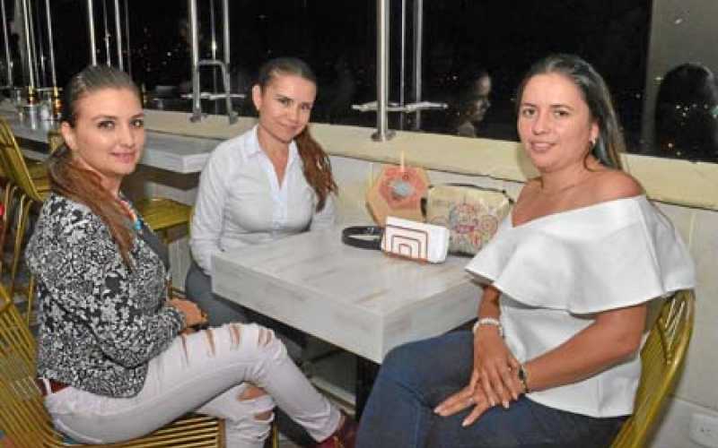 Ana María Serna Sánchez, Mónica Restrepo Escobar y Natalia Villegas Quintero.