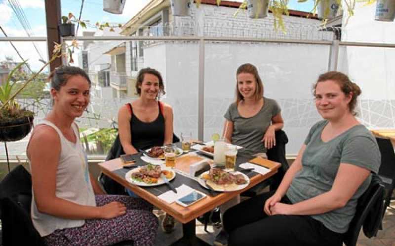 Camelia Morizet, Cletia Plozner, Josephie Cuille y Mathilde Bonnafoux. 