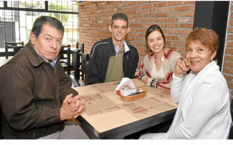 Álvaro Rojas Franco, Andrés Marino Álvarez Meza, Angélica Rojas Muñoz y Clara Lucía Muñoz Agudelo.
