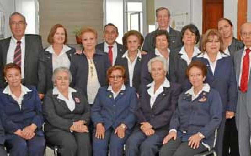 Yolanda Henao de Cárdenas, Noemy Sánchez de Aristizábal, Fanny Serna de Salazar, Nora Lozada de González, Alicia Vásquez de Garc