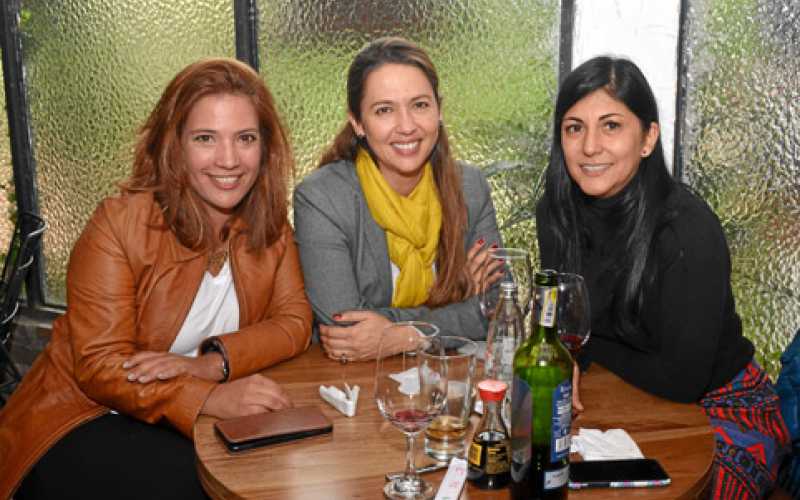 Foto | José Fernando Tangarife | LA PATRIA Andrea Marulanda Montes, Carolina Salazar Ocampo y Carolina Salazar Marulanda.