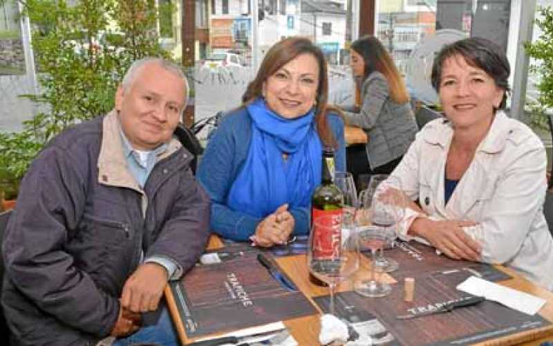 Jorge Martínez Valencia, Vilma Lucy Cardona Pineda y Alcira Zuluaga Aristizábal.