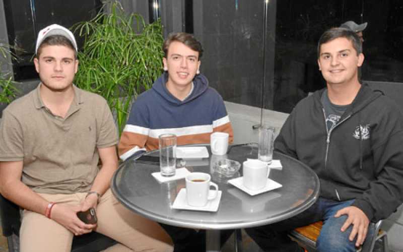 Simón Hoyos Arango, Martín Jaramillo Duque y Juan Carlos Gallego Ferreira.