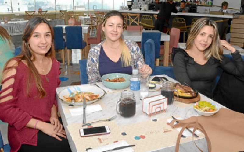 Laura Rivera Echeverri, Juliana Ramírez Hoyos y Amalia Escobar Gutiérrez.