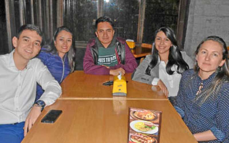 Ricardo Campos Ciro, Sandra Milena Salazar Loaiza, Andrés Vélez Pedraza, Stefanía Bedoya Cardona y Francy García Caballero.