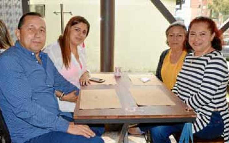 Jair Grisales Buriticá, Lina Marcela Narváez Arias, Isabel Cristina Idárraga Idárraga y Carmenza Ospina Zapata.