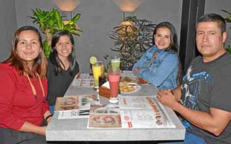 Mariluz López Zamora, Yenny Paola Álvarez Cano, Lina Marcela Zapata González y Juan Pablo Alzate Hurtado.