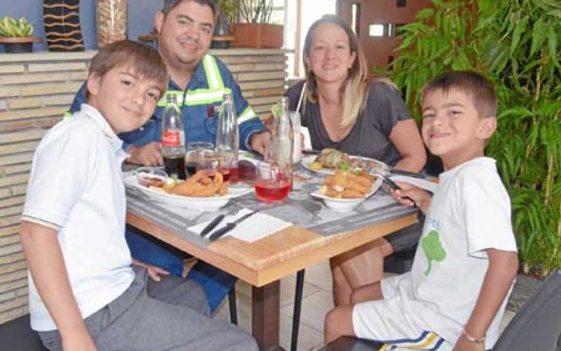 César Uribe Gallo, César Uribe Cardona, Josmary Gallo Calvo e Ignacio Uribe Gallo.