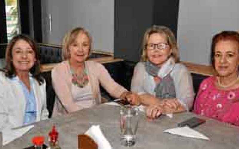 Natalia Marulanda Mejía, Matilde Cuartas Villegas, Lina Rivas Ángel y Nelly Gómez de Amariles.